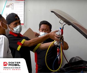 alat pendingin mesin mobil